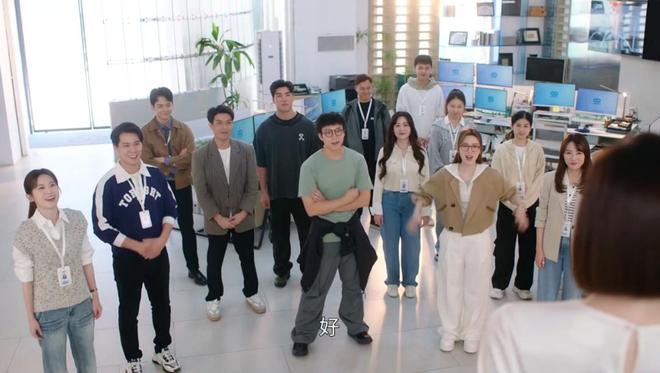 的造型盘点职场穿搭教科书干练利落瓦力棋牌电视剧《新闻女王2》最全(图5)