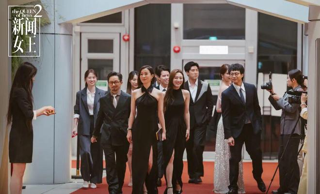 的造型盘点职场穿搭教科书干练利落瓦力棋牌电视剧《新闻女王2》最全(图10)