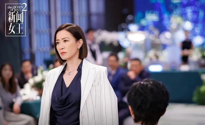 的造型盘点职场穿搭教科书干练利落瓦力棋牌电视剧《新闻女王2》最全(图8)